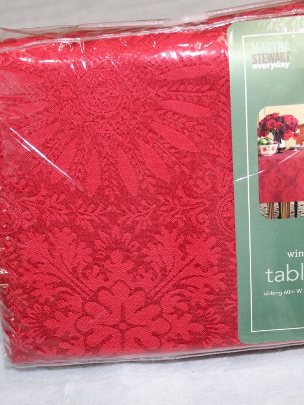 Martha Steart Everyday red jacquard pattern tablecloth. 60x102.